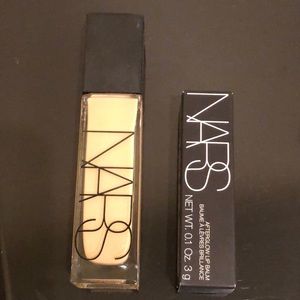 NARS  Foundation and Lip Balm